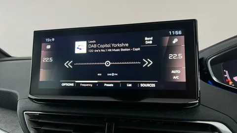 PEUGEOT 3008 1.2 Hybrid 136 GT e-DSC6