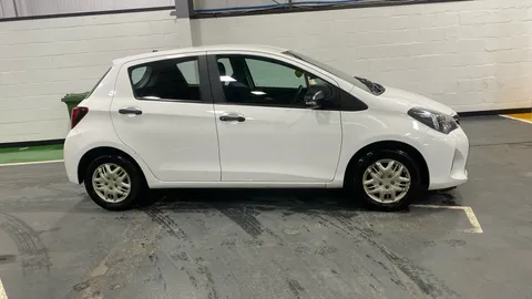 TOYOTA YARIS 1.0 VVT-i Active