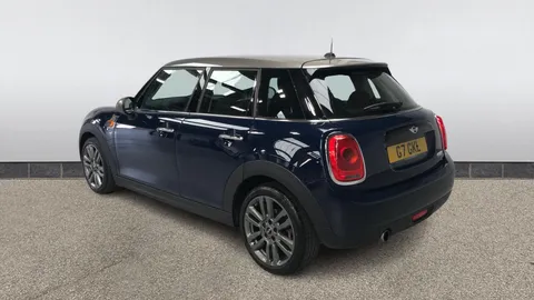 MINI HATCHBACK 1.5 Cooper Seven