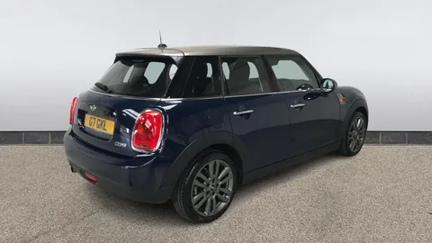 MINI HATCHBACK 1.5 Cooper Seven