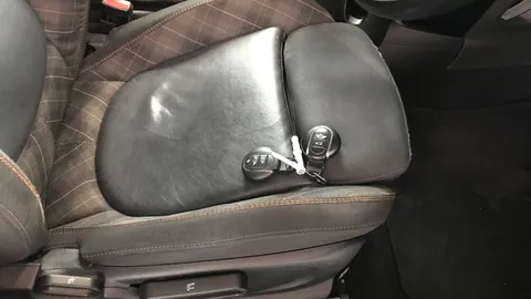 MINI HATCHBACK 1.5 Cooper Seven