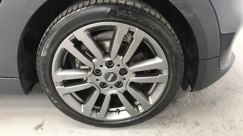 MINI HATCHBACK 1.5 Cooper Seven