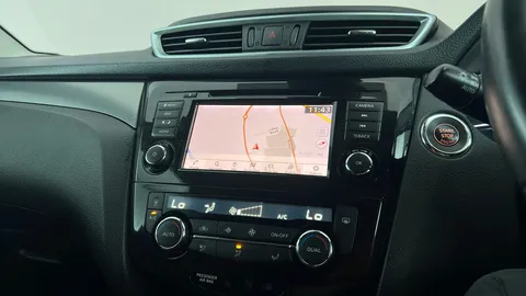 NISSAN QASHQAI 1.3 DiG-T N-Connecta