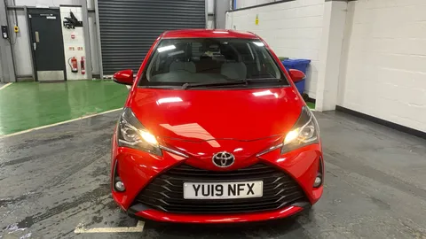 TOYOTA YARIS 1.5 VVT-i Icon Tech