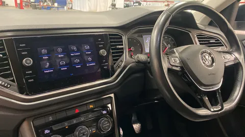 VOLKSWAGEN T-ROC 1.0 TSI Design