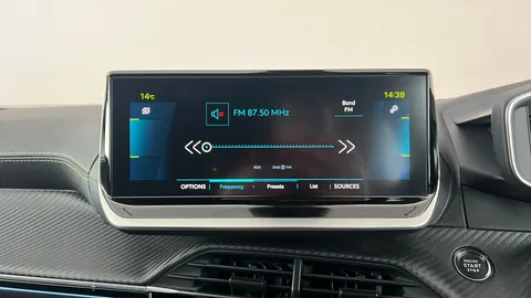 PEUGEOT 2008 100kW GT 50kWh Auto