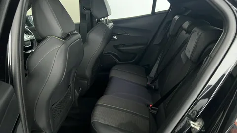 PEUGEOT 2008 100kW GT 50kWh Auto