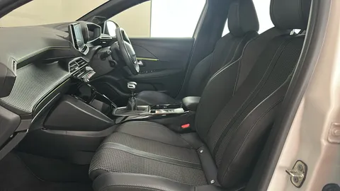 PEUGEOT 208 1.2 PureTech 100 GT