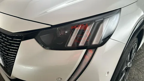 PEUGEOT 208 1.2 PureTech 100 GT