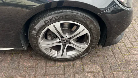 MERCEDES-BENZ E CLASS E 200 SE 9G-Tronic