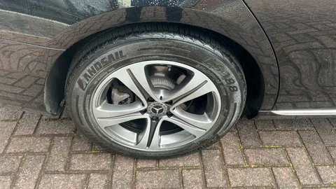 MERCEDES-BENZ E CLASS E 200 SE 9G-Tronic