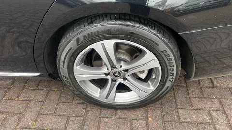 MERCEDES-BENZ E CLASS E 200 SE 9G-Tronic