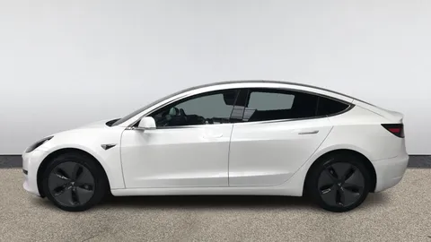 TESLA MODEL 3 Standard Plus Auto