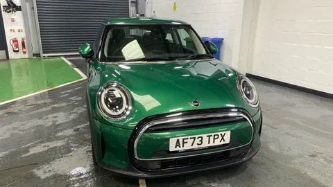 MINI HATCHBACK 1.5 Cooper Classic Premium Auto