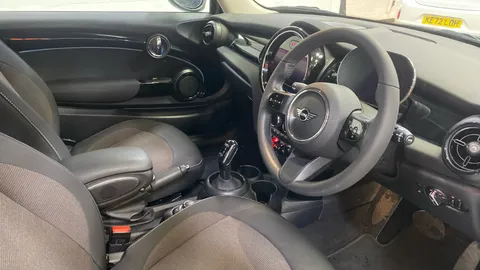 MINI HATCHBACK 1.5 Cooper Classic Premium Auto