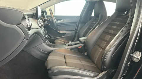 MERCEDES-BENZ GLA GLA 180 Urban Edition Auto