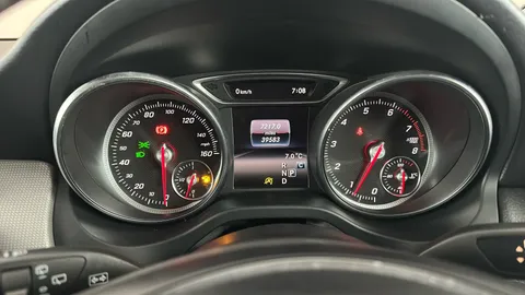 MERCEDES-BENZ GLA GLA 180 Urban Edition Auto