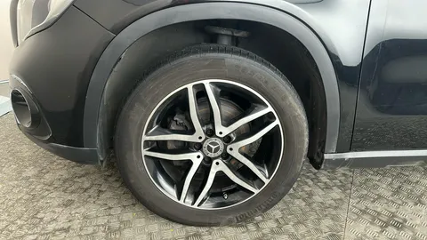 MERCEDES-BENZ GLA GLA 180 Urban Edition Auto