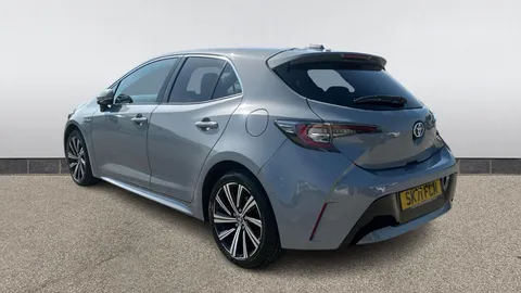 TOYOTA COROLLA 1.8 VVT-i Hybrid Design CVT