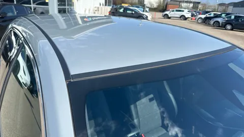 TOYOTA COROLLA 1.8 VVT-i Hybrid Design CVT