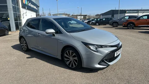 TOYOTA COROLLA 1.8 VVT-i Hybrid Design CVT