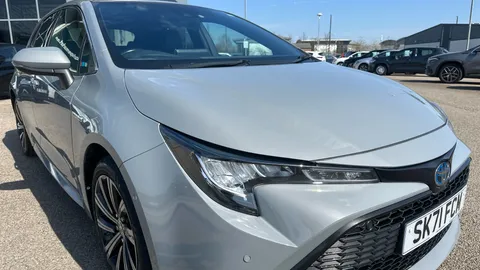 TOYOTA COROLLA 1.8 VVT-i Hybrid Design CVT