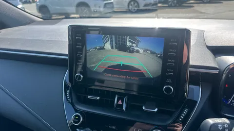 TOYOTA COROLLA 1.8 VVT-i Hybrid Design CVT