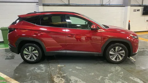 HYUNDAI TUCSON 1.6 TGDi SE Connect 2WD