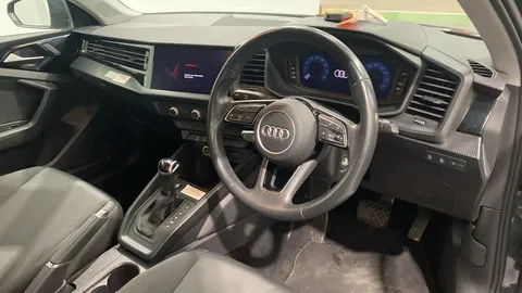 AUDI A1 30 TFSI 110 Technik S Tronic