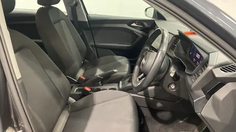 AUDI A1 30 TFSI 110 Technik S Tronic