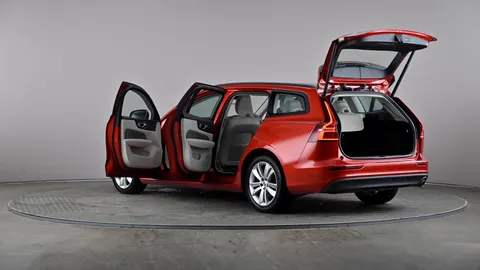 VOLVO V60 2.0 D3 Momentum Auto