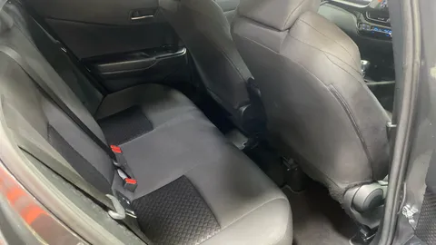 TOYOTA C-HR 1.8 Hybrid Icon CVT