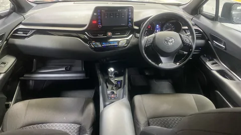 TOYOTA C-HR 1.8 Hybrid Icon CVT