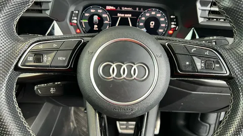 AUDI A3 40 TFSI e S Line S Tronic