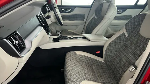 VOLVO V60 2.0 D3 Momentum Auto