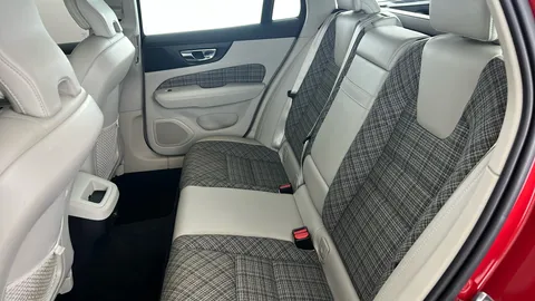 VOLVO V60 2.0 D3 Momentum Auto