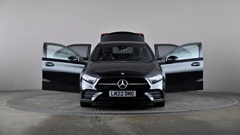 MERCEDES-BENZ A CLASS A180 AMG Line Executive Edition Auto