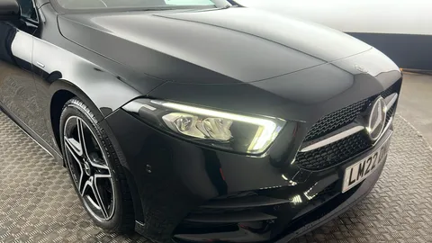 MERCEDES-BENZ A CLASS A180 AMG Line Executive Edition Auto