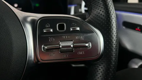 MERCEDES-BENZ A CLASS A180 AMG Line Executive Edition Auto