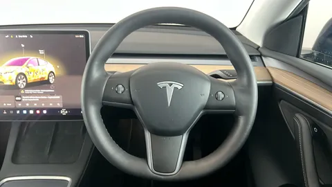 TESLA MODEL Y Long Range AWD Auto