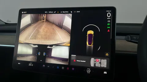 TESLA MODEL Y Long Range AWD Auto