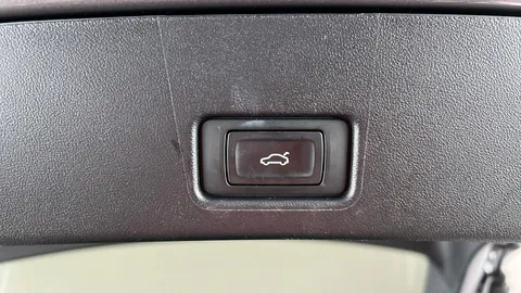 AUDI Q4 150kW 40 82kWh S Line Auto