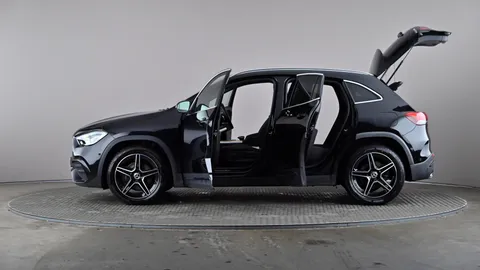 MERCEDES-BENZ GLA GLA 220d 4Matic AMG Line Executive Auto