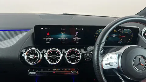 MERCEDES-BENZ GLA GLA 220d 4Matic AMG Line Executive Auto