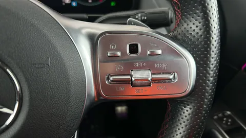 MERCEDES-BENZ GLA GLA 220d 4Matic AMG Line Executive Auto