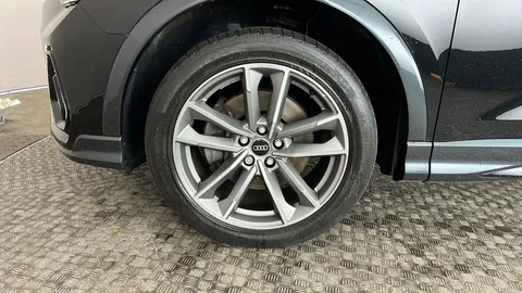 AUDI Q3 40 TFSI Quattro Black Edition S Tronic [C+S]