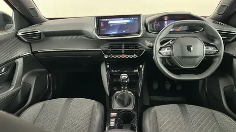 PEUGEOT 2008 1.2 PureTech 130 Allure