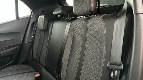 PEUGEOT 2008 1.2 PureTech 130 Allure