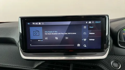 PEUGEOT 2008 1.2 PureTech 130 Allure