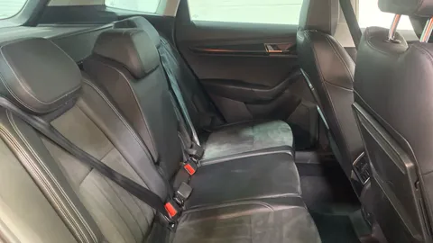 Škoda Karoq 1.5 TSI SE L 5dr